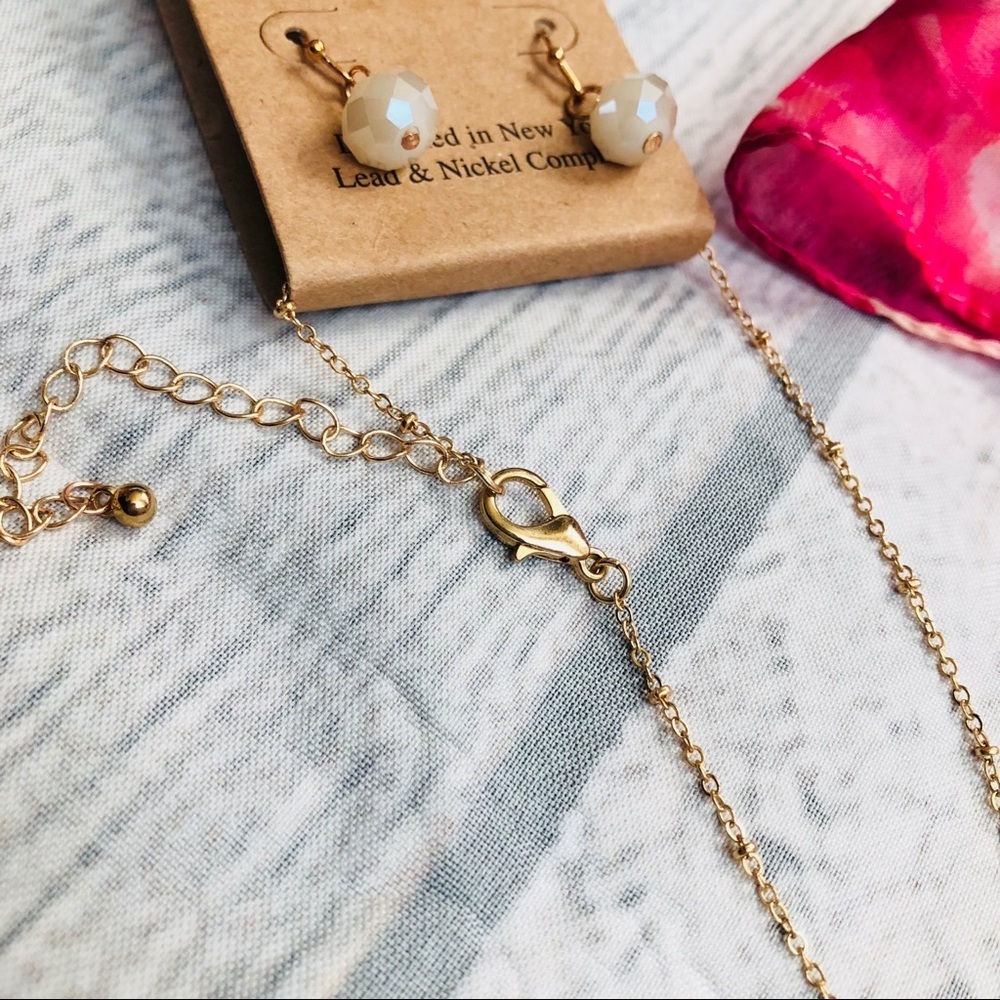 🛍 Pearl bead cluster necklace set with earrings - Picture 5 of 8